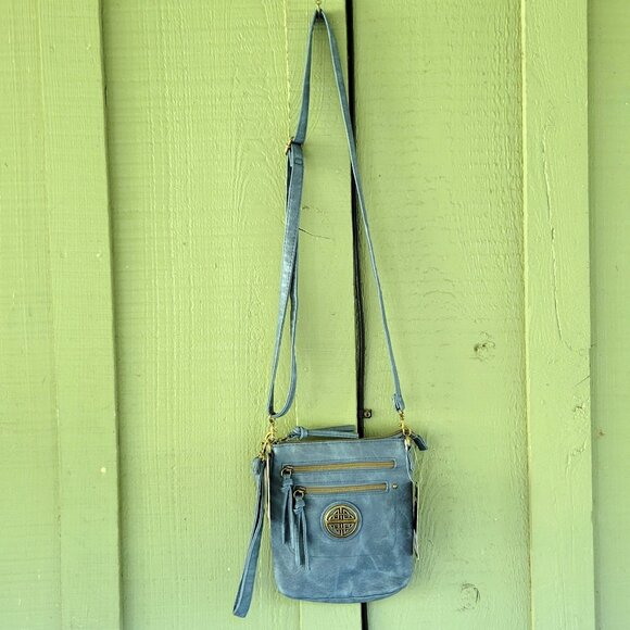 NWT STONE MOUNTAIN Blue 3 Bagger Sydney Bag Vinyl Wristlet Crossbody Shoulder - Picture 4 of 8